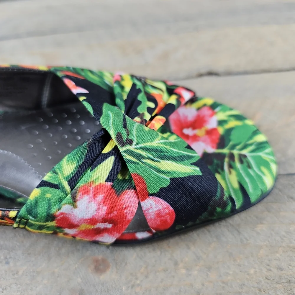 Life Stride Soft System Mimosa 2 Slingback Open Toe Women's Floral Sandals